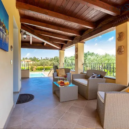 Marlena With Pool For Exclusive Use For 10 People Alghero
