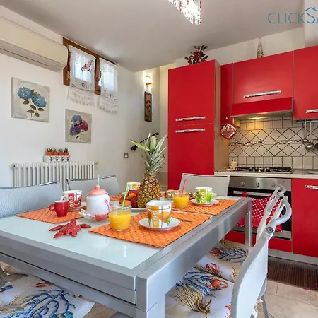 Marlena With Pool For Exclusive Use For 10 People