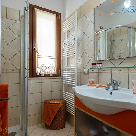 Marlena With Pool For Exclusive Use For 10 People Βίλα *