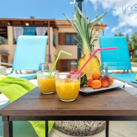 Marlena With Pool For Exclusive Use For 10 People