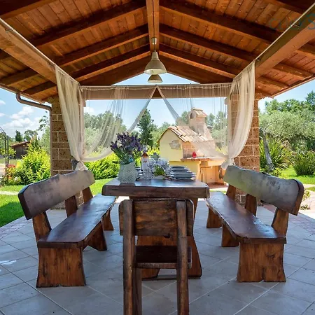 Marlena With Pool For Exclusive Use For 10 People *