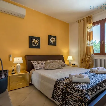 Marlena With Pool For Exclusive Use For 10 People *